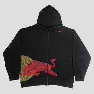 Зип худи с вышивкой red bull